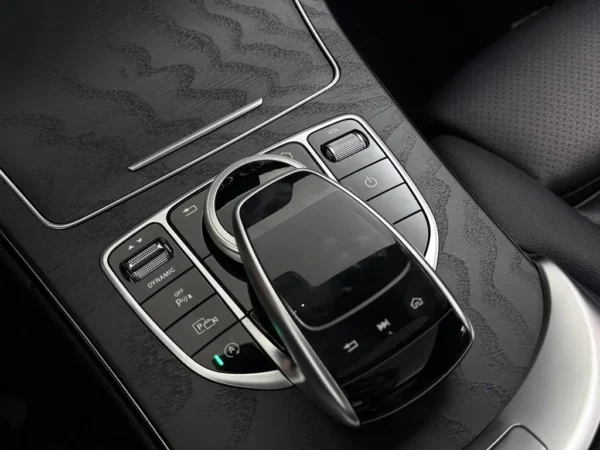 Mercedes-Benz C-Klasse 180 Aut. Premium Plus Pack AMG