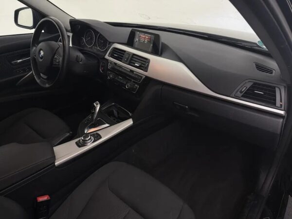 BMW 3 Serie Touring 320i Aut. Corporate Lease Executive Navi