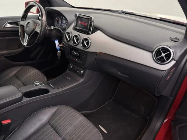 Photo 22 of 24 of WDD2462421J274756 Mercedes-Benz B-Klasse 180 Aut. Ambition