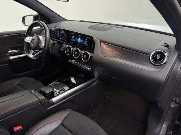 Photo 22 of 24 of WDD2470031J035706 Mercedes-Benz B-Klasse 180d Aut. Business Solution AMG LED