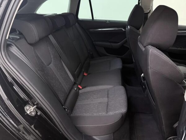 Skoda Octavia Combi 1.5 e-TSI Business Edition Plus