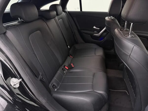 Mercedes-Benz CLA-Klasse Shooting Brake 180 d Business Solution Luxury