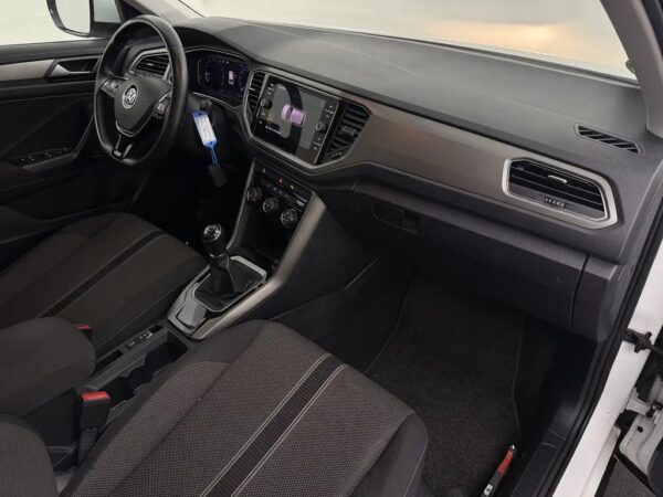 Photo 22 of 25 of WVGZZZA1ZLV134142 Volkswagen T-Roc 1.0 TSI Style Business