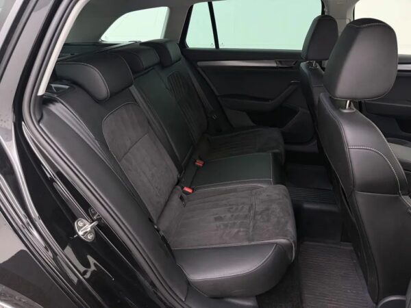 Skoda Superb Combi 1.4 TSI iV Business Edition Plus