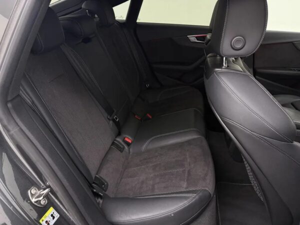Photo 22 of 26 of WAUZZZF51KA071657 Audi A5 Sportback 40 g-tron Launch edition Sport