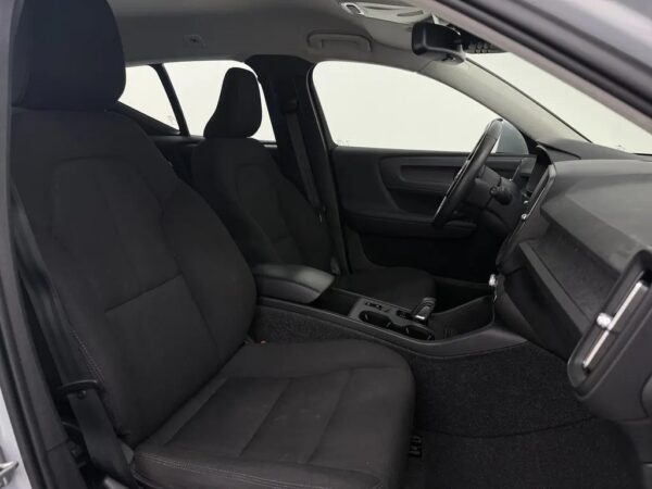 Photo 22 of 26 of YV1XZL4VDM2604177 Volvo XC40 1.5 T2 AUT. Momentum Core LED
