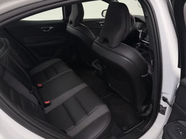 Volvo S60 2.0 T4 R-Design