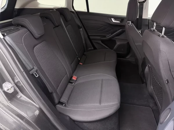 Photo 22 of 27 of WF0PXXGCHPKM82823 Ford FOCUS Wagon 1.0 Aut. EcoBoost Titanium Business LED