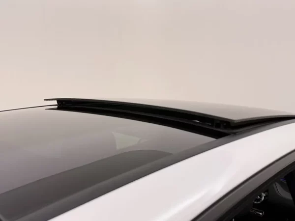 Mercedes-Benz B-Klasse 180 Aut. Launch Edition Premium Plus AMG