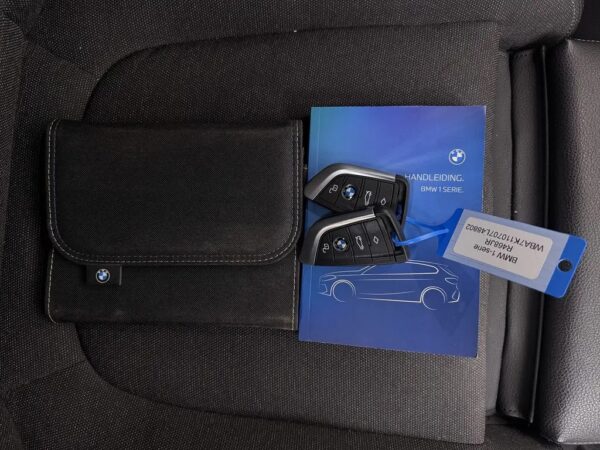 Photo 23 of 23 of WBA7K110707L48802 BMW 1-serie 116i Business Edition