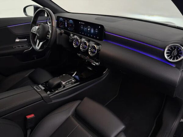 Mercedes-Benz CLA-Klasse Shooting Brake 180 d Business Solution Luxury