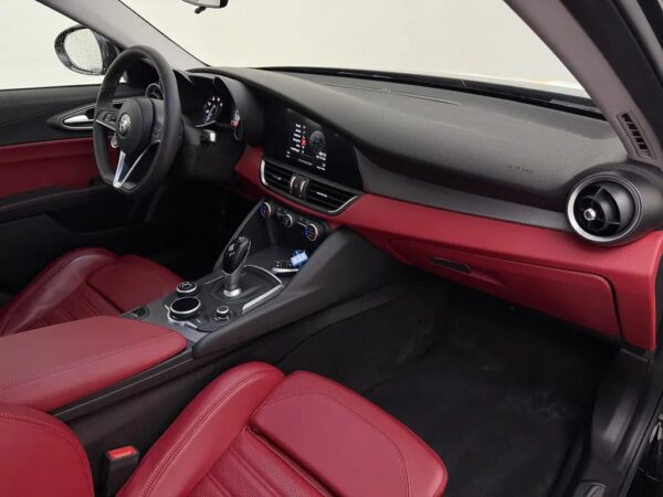 Photo 23 of 25 of ZAREAECN0H7562822 Alfa Romeo Giulia 2.0T Super 1e Eig!! NAP