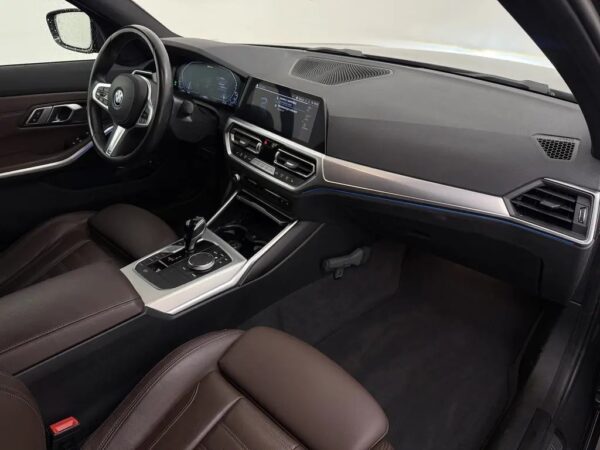BMW 3 Serie Touring 320e Business Edition Plus M-Sport LED