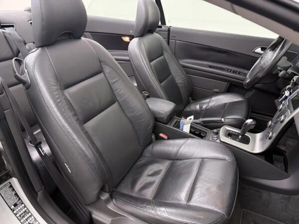 Photo 23 of 27 of YV1MC38496J002911 Volvo C70 Convertible 2.4i Aut. Summum Cabrio