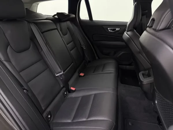 Volvo V60 2.0 B3 Momentum Business