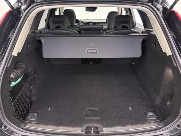 Volvo XC60 2.0 B5 Aut. Momentum Exclusive Pano
