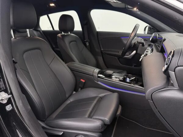 Mercedes-Benz CLA-Klasse Shooting Brake 180 d Business Solution Luxury