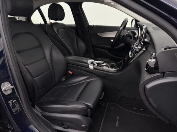 Mercedes-Benz C-Klasse 180 AUT. Premium
