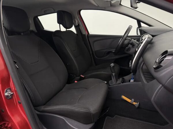 Photo 24 of 26 of VF15RXA0H52699892 Renault Clio 0.9 TCe Expression