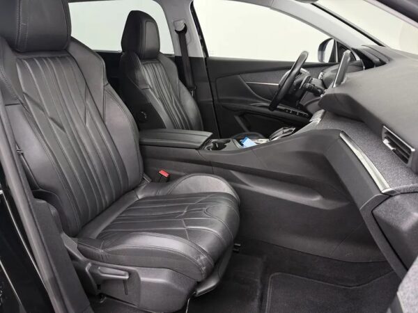 Photo 24 of 26 of VF3MRHNSRJL073812 Peugeot 5008 1.2 PureTech AUT. Allure 7p.