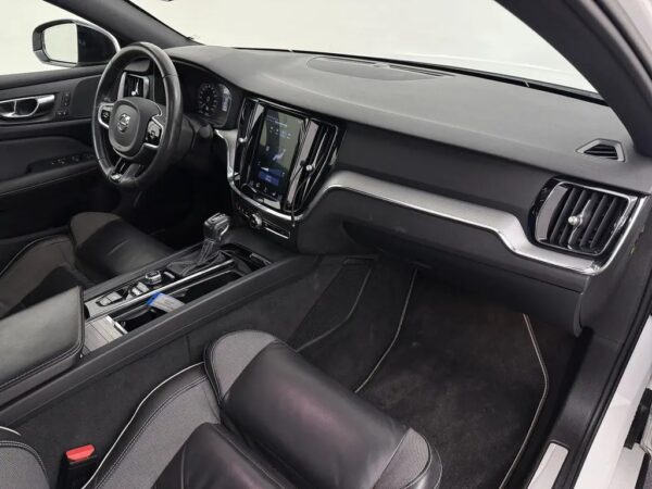 Volvo S60 2.0 T4 R-Design