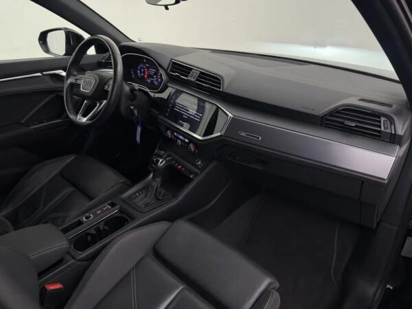 Audi Q3 35 TFSI S Line