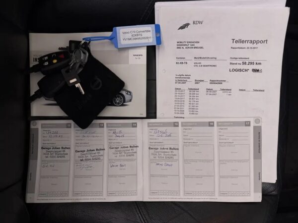 Photo 24 of 27 of YV1MC38496J002911 Volvo C70 Convertible 2.4i Aut. Summum Cabrio