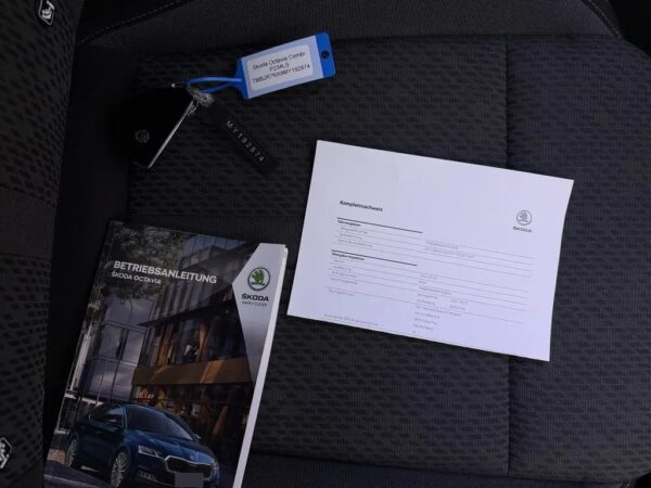 Photo 25 of 25 of TMBJR7NX9MY192874 Skoda Octavia Combi 1.5 e-TSI Business Edition Plus