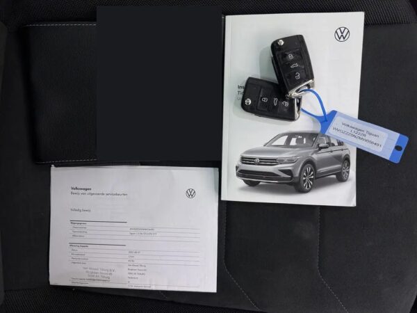 Photo 25 of 26 of WVGZZZ5NZMW056491 Volkswagen Tiguan 1.5 TSI AUT. Elegance