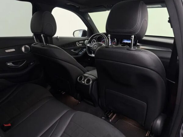 Photo 25 of 29 of WDC2539461F205582 Mercedes-Benz GLC 250 4MATIC Prestige Pano