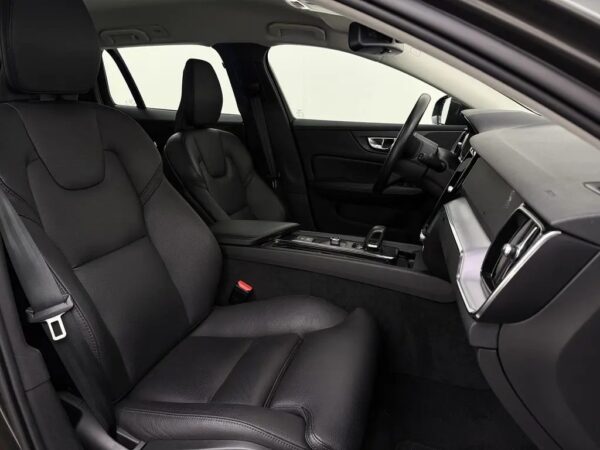 Volvo V60 2.0 B3 Momentum Business