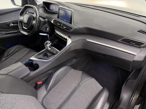 Peugeot 3008 1.2 PureTech Blue Lease Premium Navi