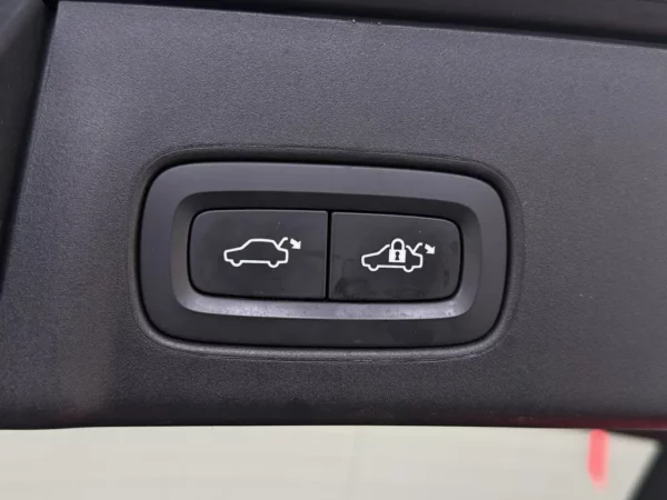 Volvo V90 2.0 T8 AWD Inscription (5-drs