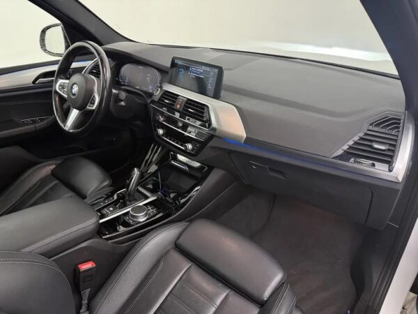 Photo 26 of 28 of WBATS110609F01000 BMW X3 xDrive30e High Ex. M-Sport