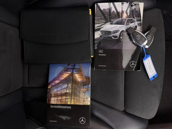 Photo 27 of 27 of WDC2539461F363216 Mercedes-Benz GLC 250 4MATIC Premium Plus