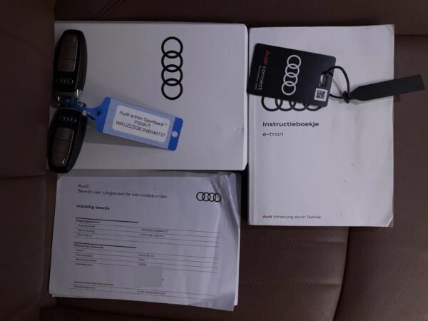 Photo 27 of 29 of WAUZZZGE2NB040737 Audi e-tron Sportback 55 Quattro Sportback Pro S-Line 95 kWh LED