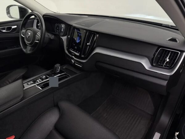 Volvo XC60 2.0 B5 Aut. Momentum Exclusive Pano