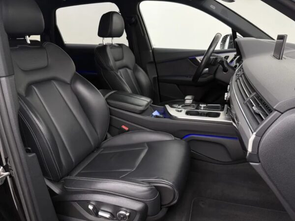 Photo 28 of 31 of WAUZZZ4M5HD026738 Audi Q7 3.0 TDI e-tron quattro Sport LED-Matrix