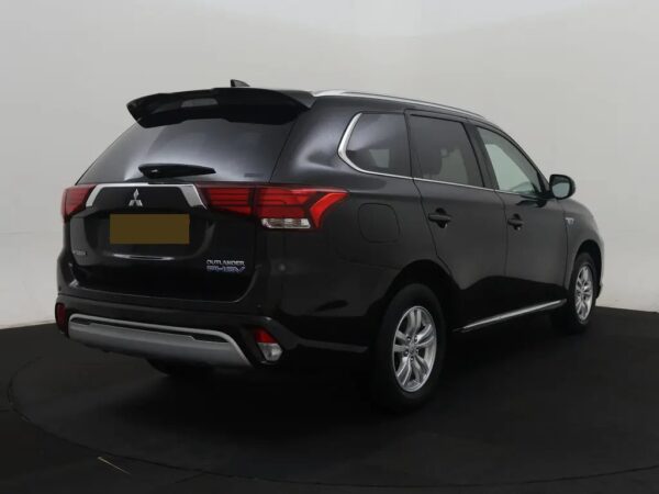 Mitsubishi Outlander 2.4 PHEV Pure LED
