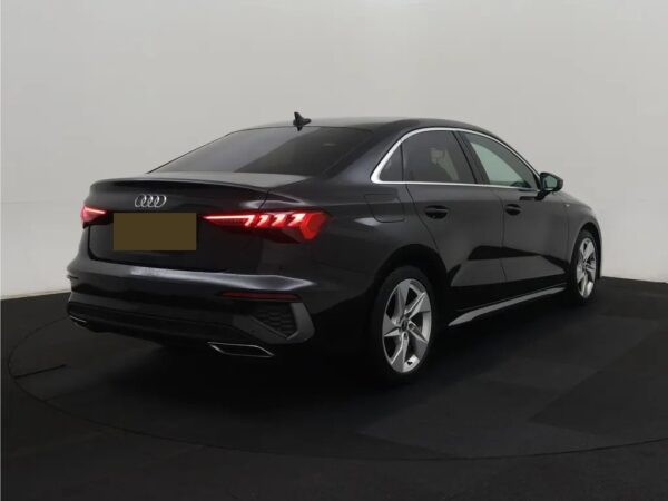 Audi A3 Limousine 30 TFSI Aut.