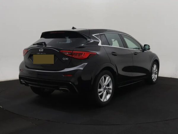 Photo 3 of 24 of SJKDDAH15U1002579 Infiniti Q30 1.6t Premium Navi