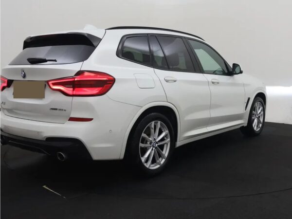 Photo 3 of 28 of WBATS110609F01000 BMW X3 xDrive30e High Ex. M-Sport