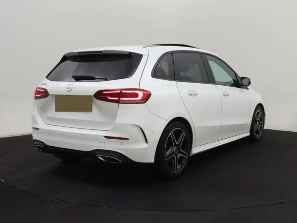 Mercedes-Benz B-Klasse 180 Aut. Launch Edition Premium Plus AMG