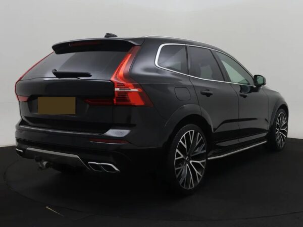 Volvo XC60 2.0 B5 Aut. Momentum Exclusive Pano