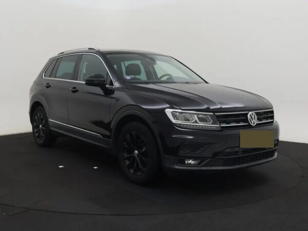 Photo 4 of 23 of WVGZZZ5NZJW329993 Volkswagen Tiguan 1.4 TSI Comfortline Business