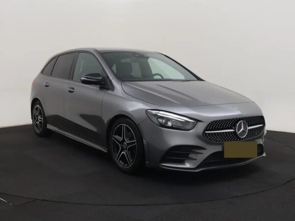 Photo 4 of 24 of WDD2470031J035706 Mercedes-Benz B-Klasse 180d Aut. Business Solution AMG LED