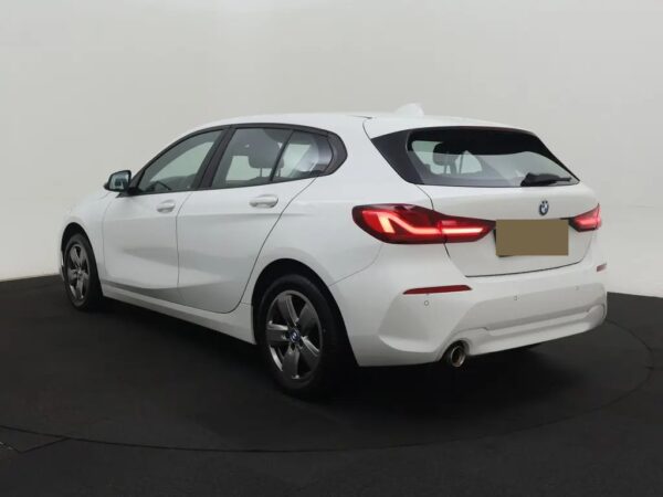 Photo 5 of 23 of WBA7K110707L48802 BMW 1-serie 116i Business Edition