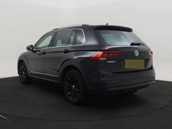 Photo 5 of 23 of WVGZZZ5NZJW329993 Volkswagen Tiguan 1.4 TSI Comfortline Business