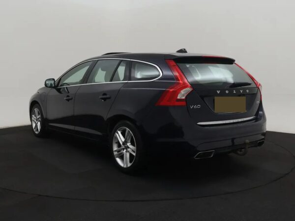 Photo 5 of 26 of YV1GWDCH0G1312022 Volvo V60 2.4 D6 Twin Engine R-Design Pano