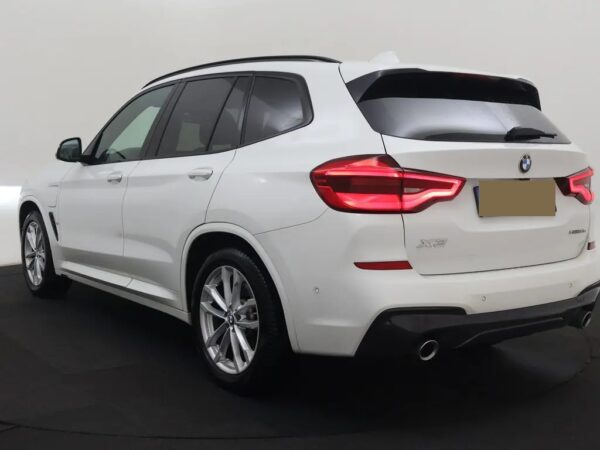 Photo 5 of 28 of WBATS110609F01000 BMW X3 xDrive30e High Ex. M-Sport